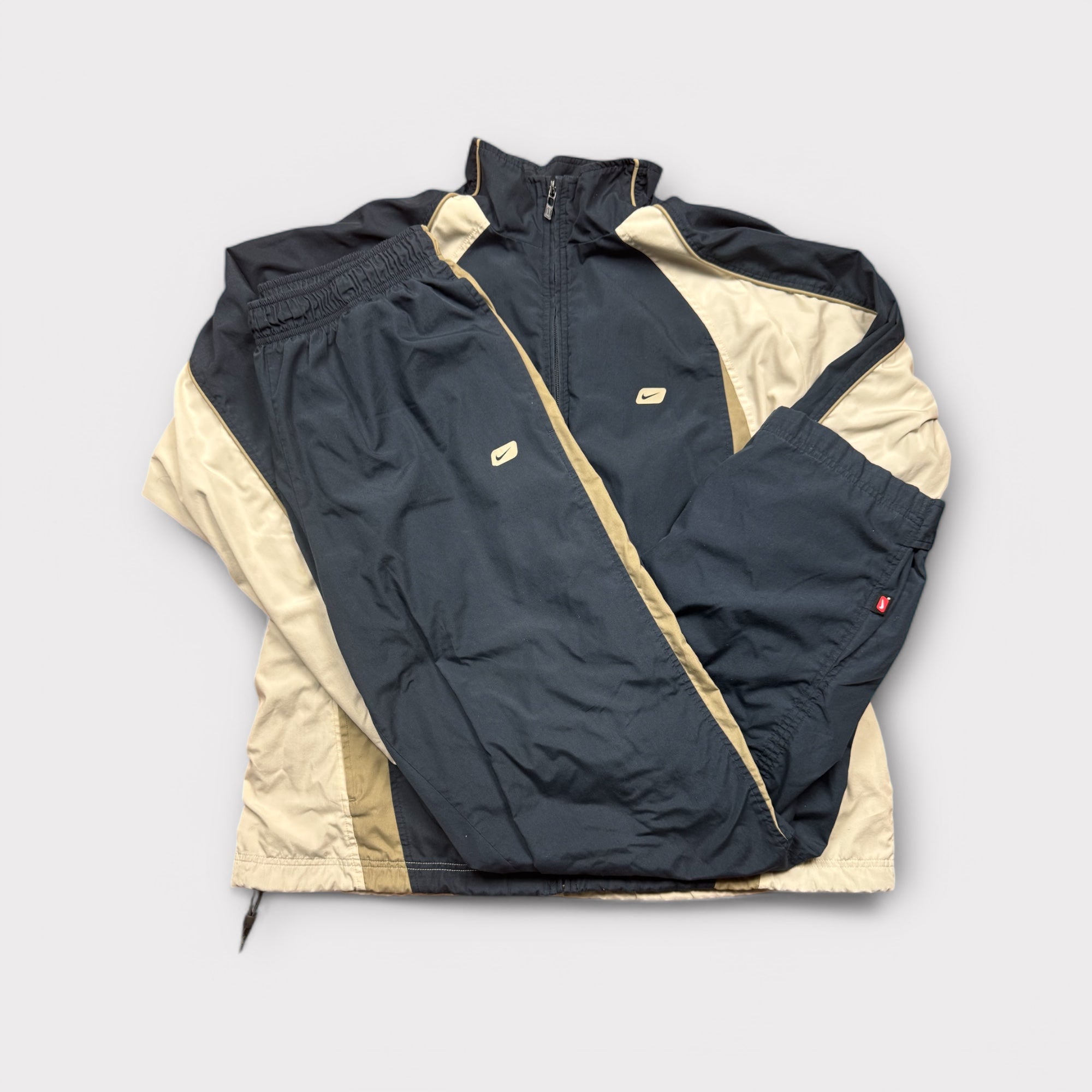 NIKE TRACKSUIT - XL