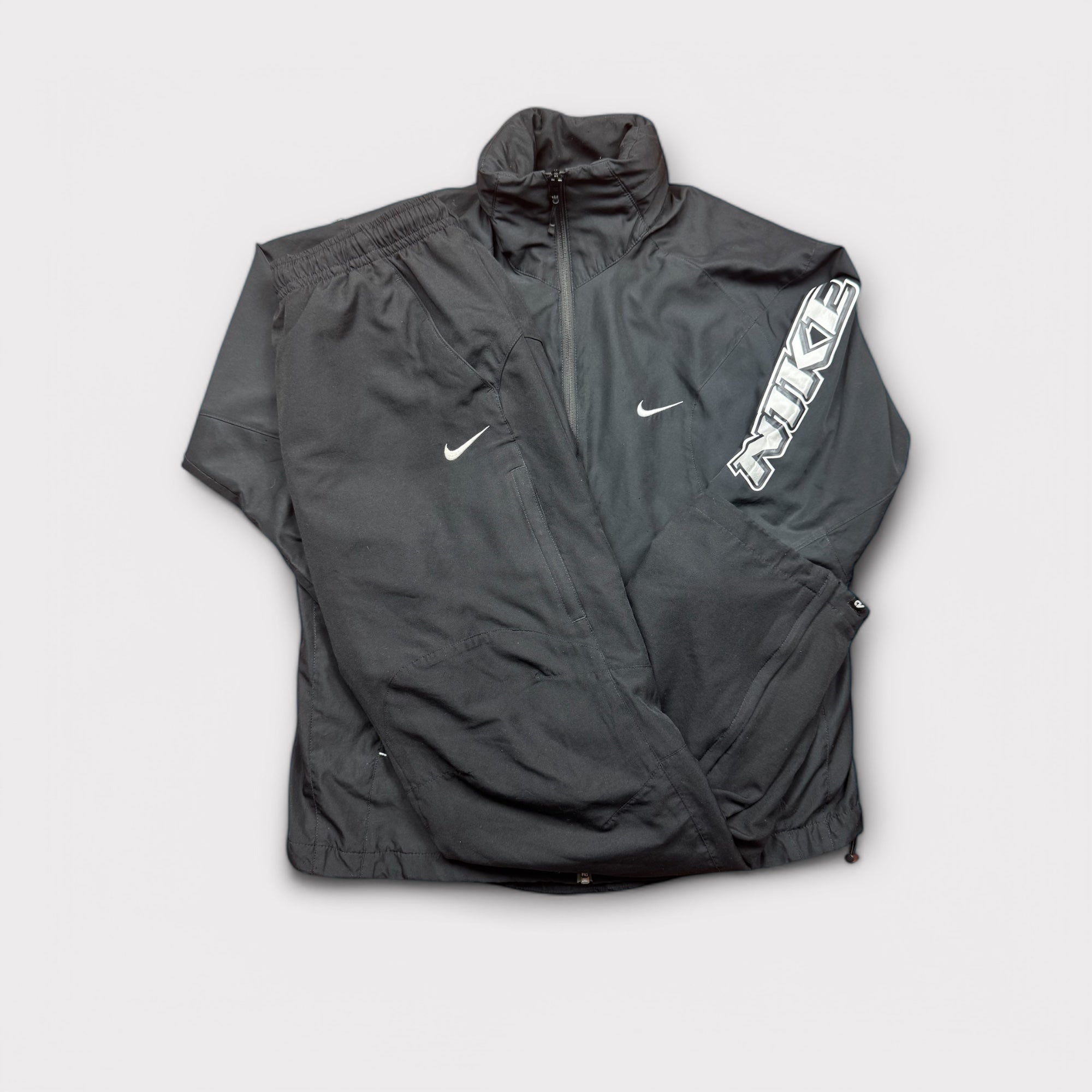 NIKE TRACKSUIT - M