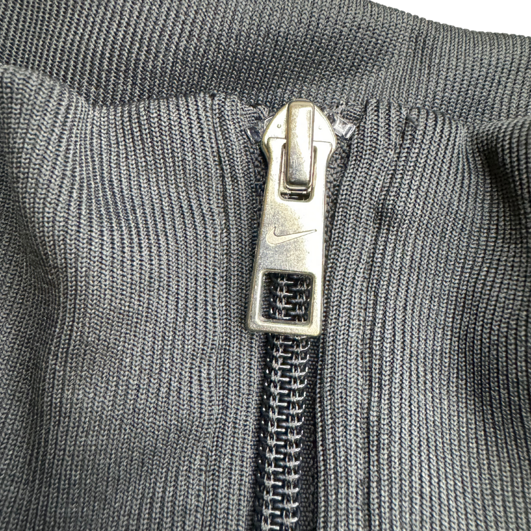 NIKE TRACKJACKET - L