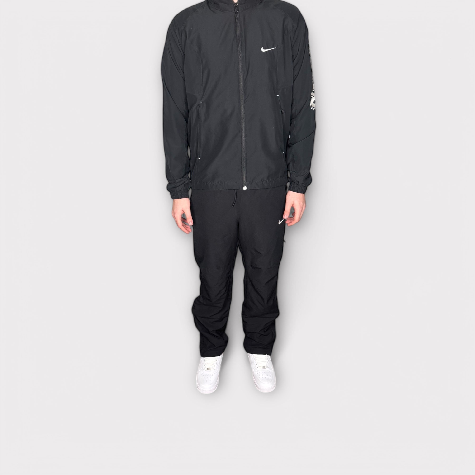 NIKE TRACKSUIT - M